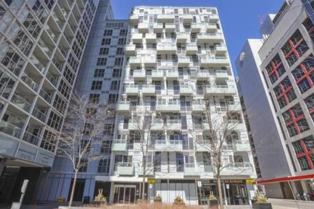 Elegant Condo Downtown On Front West Street II Toronto Apartment