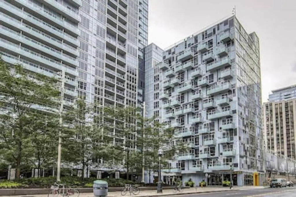 Apartment Elegant Condo Downtown On Front West Street II Toronto Canada